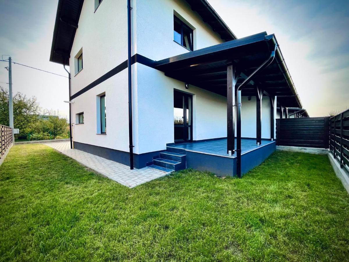 Express Estates Apartment Lisaura Екстериор снимка