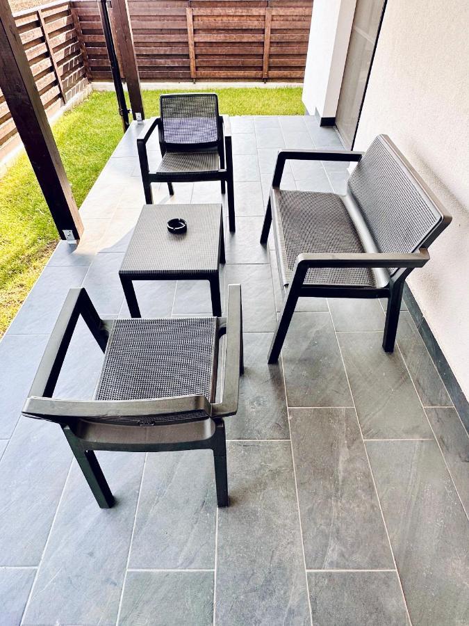 Express Estates Apartment Lisaura Екстериор снимка