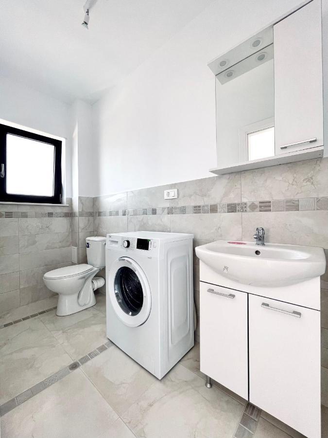 Express Estates Apartment Lisaura Екстериор снимка
