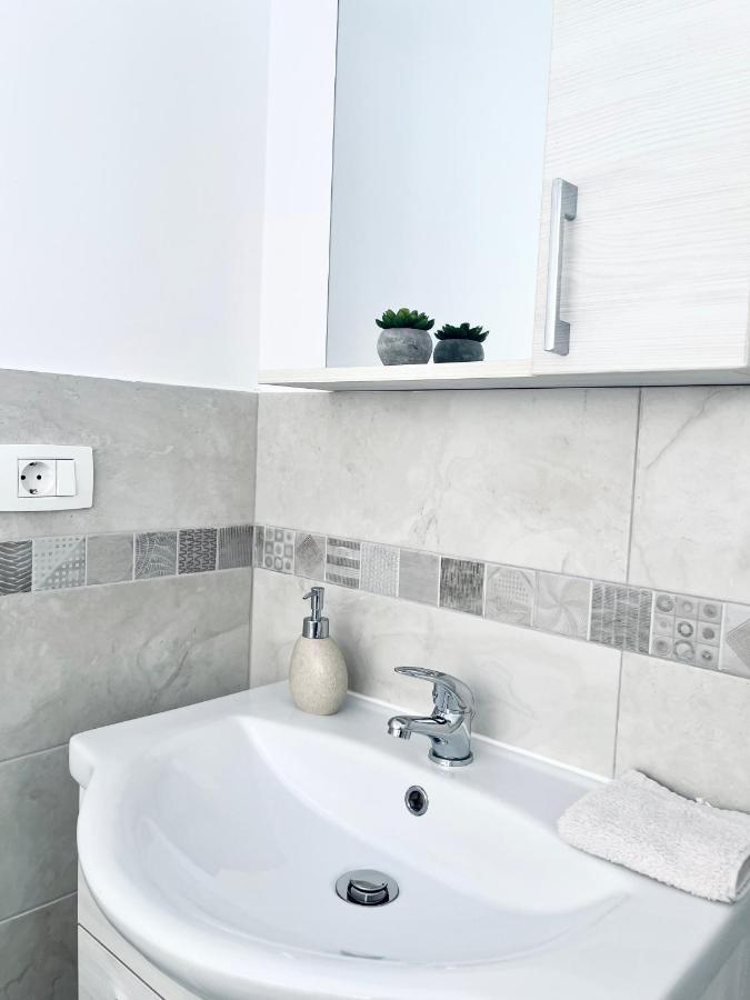 Express Estates Apartment Lisaura Екстериор снимка