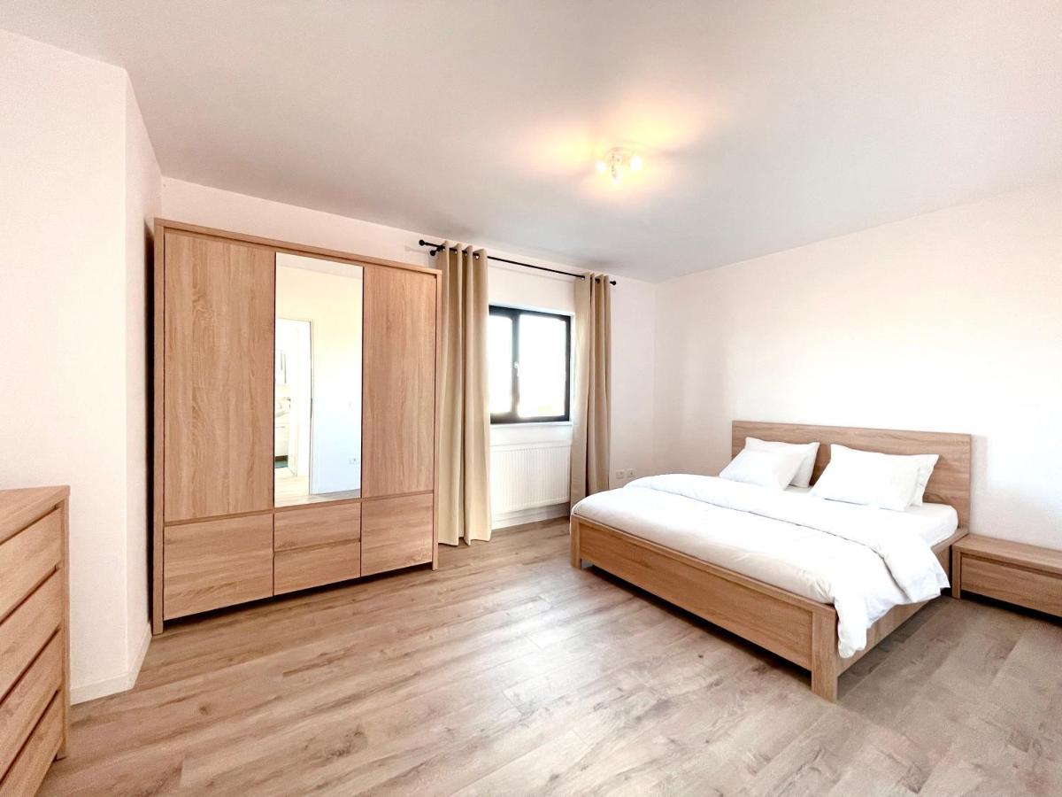 Express Estates Apartment Lisaura Екстериор снимка